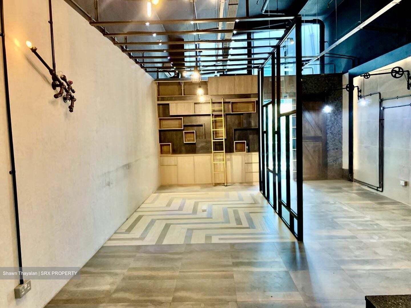 Oxley Bizhub (D14), Factory #635859931